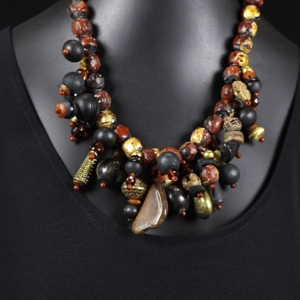 Designer Necklace - Picture 2 of 2